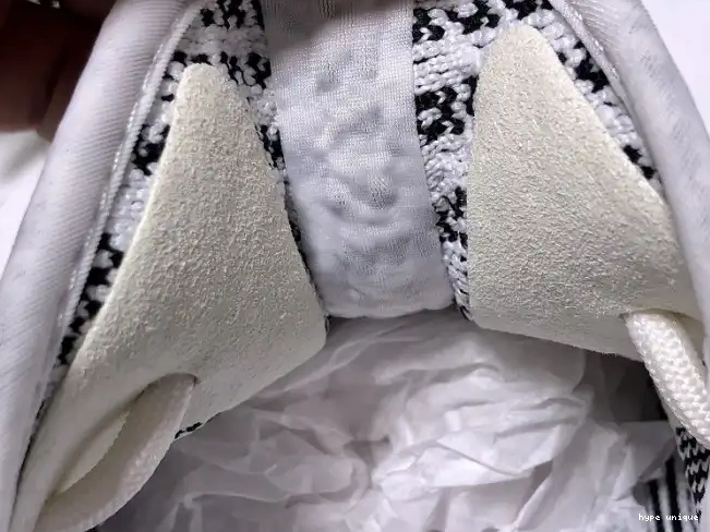 hype Boost Yeezy Zebra Adidas White CP9654 V2 Black 350 0614